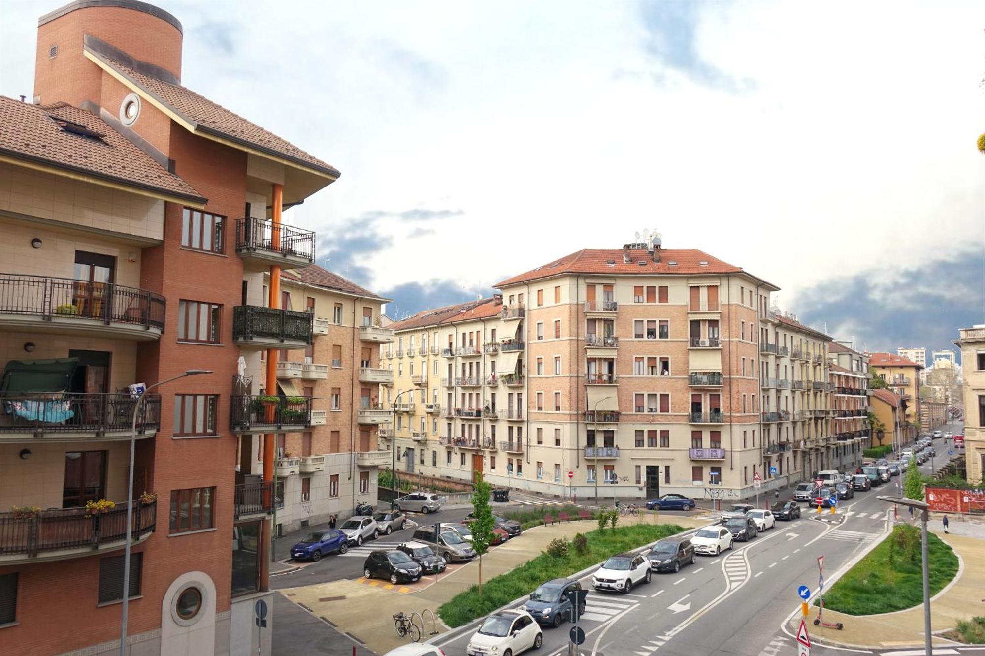 Apartment Borgo Dora - High-tech With Balcony - Grandmaison